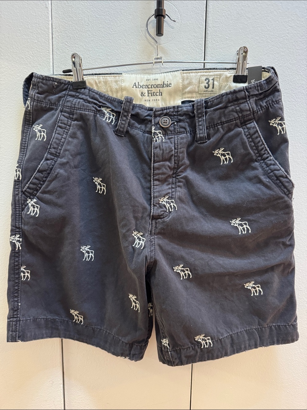 Abercrombie & Fitch Navy Embroidered Moose Flat Front Shorts NWT